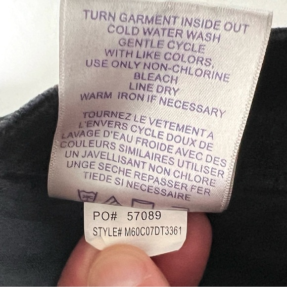 NYDJ Marilyn Mini Wale Corduroy Pants sz 8 Black Slim Straight Leg Staple Piece - Picture 15 of 15